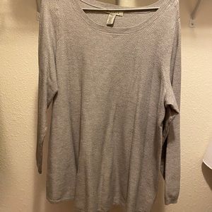 Light gray sweater